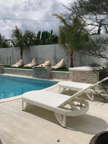 Mendoyo Hotel | Kelapa Surf Villa