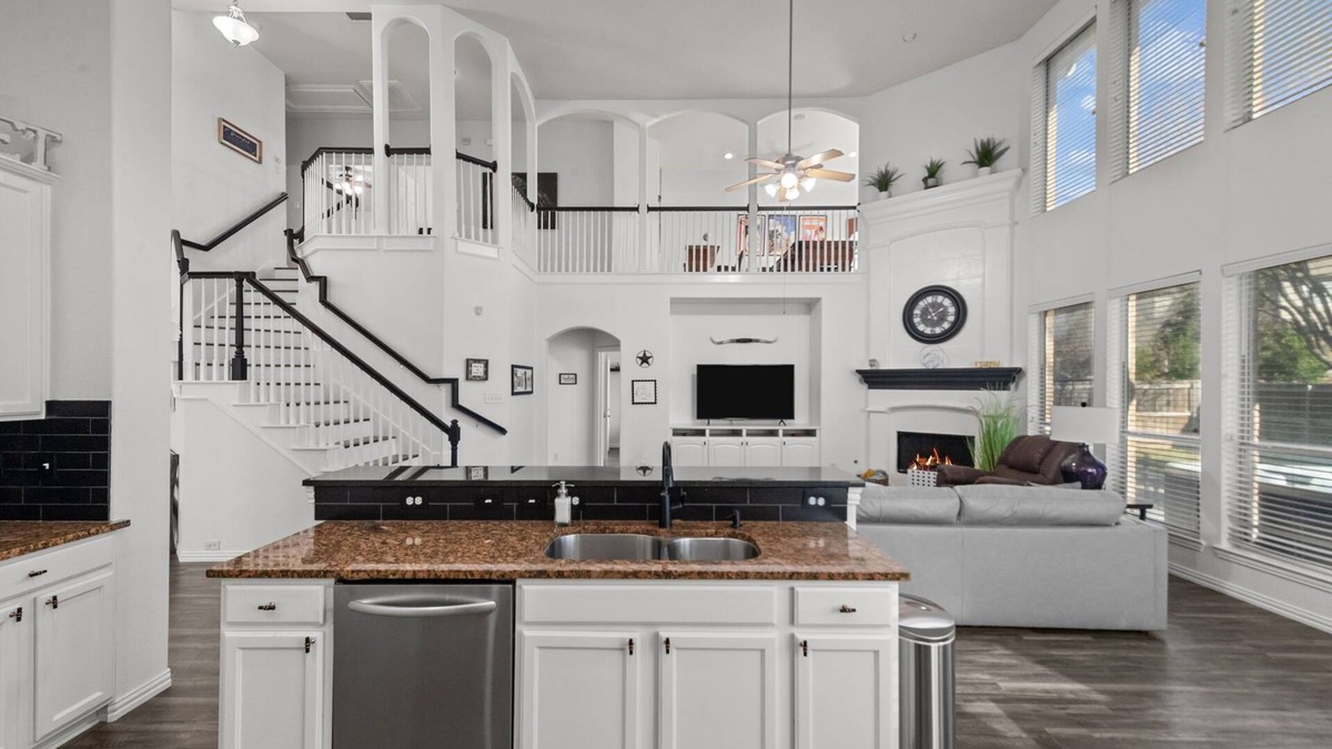 Keller House | Keller's Crown Jewel House & Spa