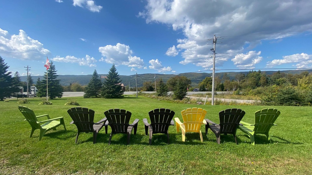 Boularderie East Hotel | Kelly's View Motel