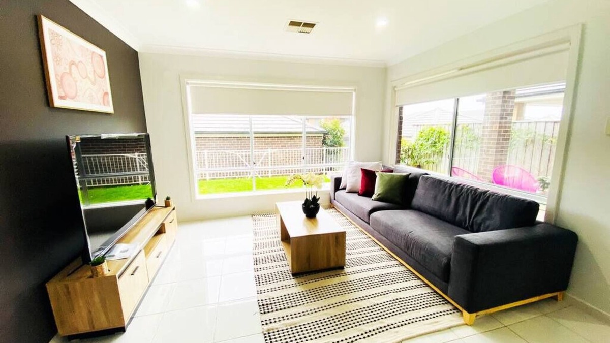 Kellyville House | Kellyville 5Br-Closed to Shops, Parks and School