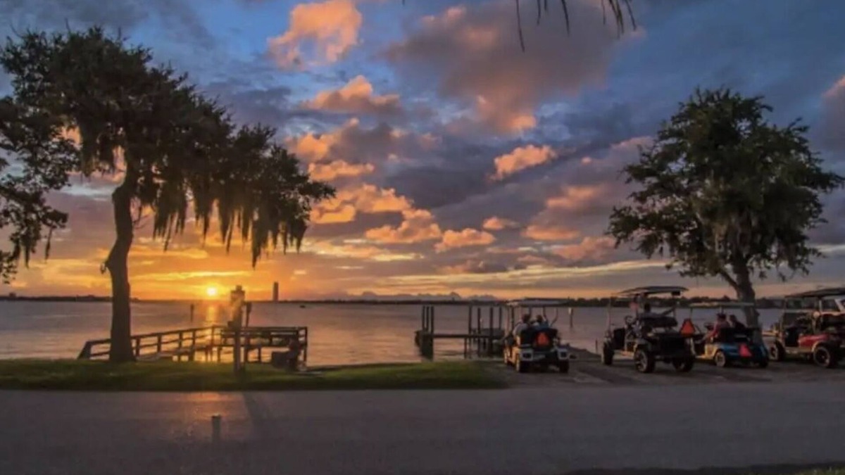 Clear Lake Shores House | Kemah Vacation Home - Pet Friendly!