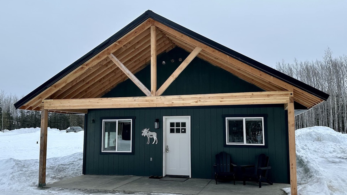 Kalifornsky Cabin | Kenai Adventure Cabins Moose 2/2