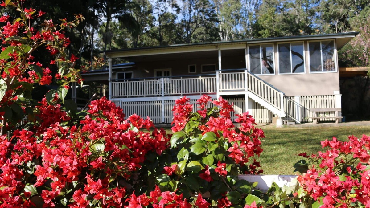 Kenilworth House | Kenilworth River Oaks on Mary River - Pets Allowed