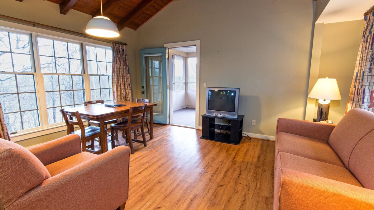 Aurora Hotel | Kenlake State Resort Park