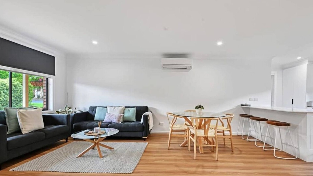 Calare Apartment | Kenna Villa - Central & Modern, Pets Allowed