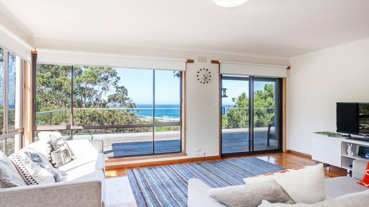 Kennett River House | Kennett Bach - Where the Ocean Meets the Forest