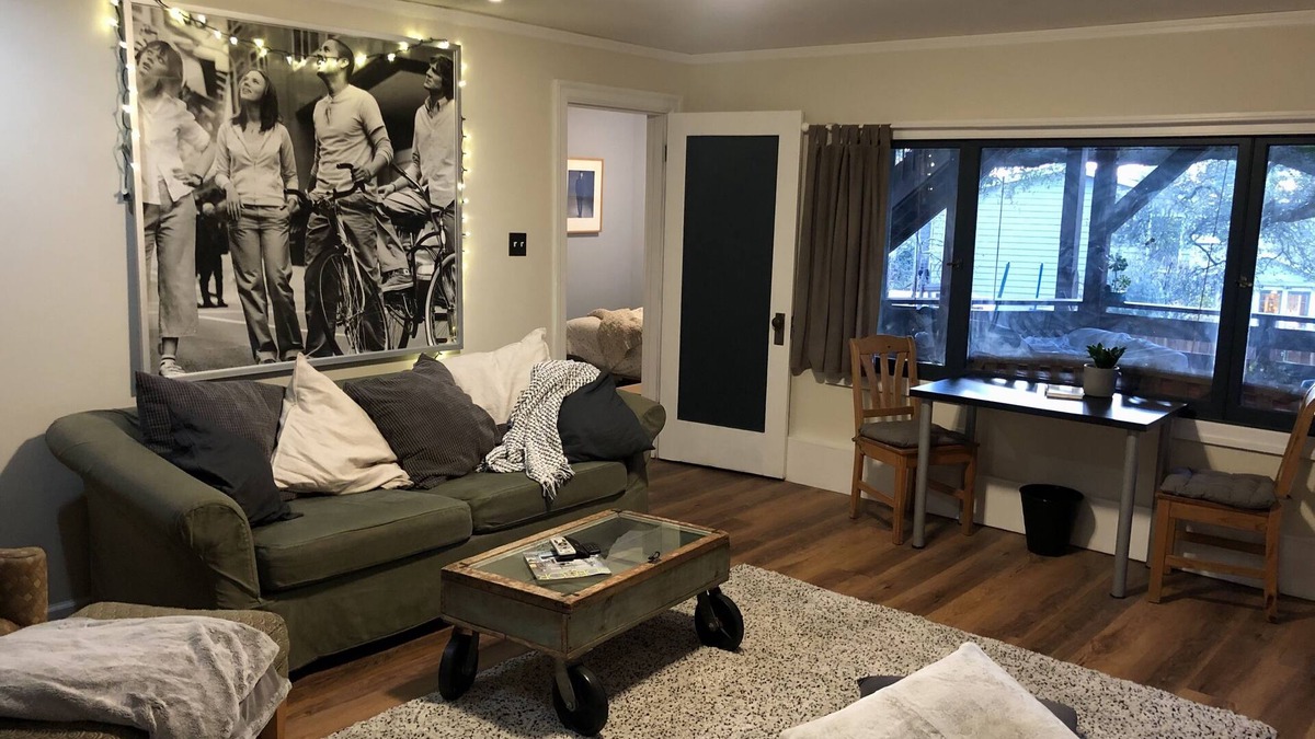 Kensington Apartment | "Kensington Quarters -your own boutique retreat"