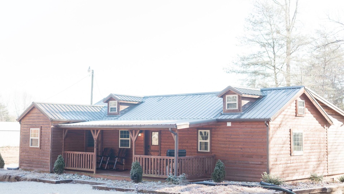Cub Run Cabin | Kentucky Hollow-Mammoth Cave Cabin and Horse Barn