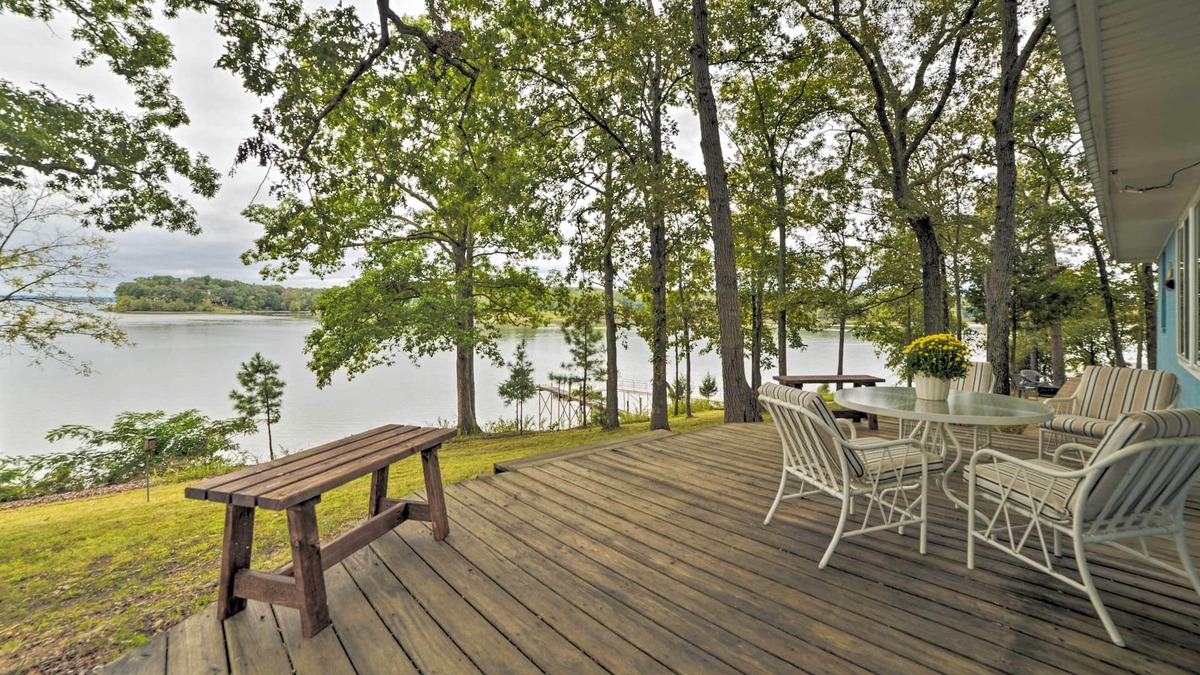 New Concord Cabin | Kentucky Lake Cabin w/Private Dock + Fire Pit