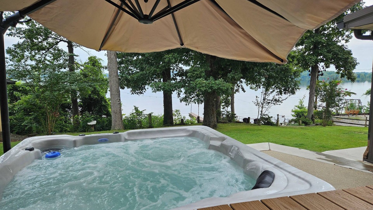 Eva House | Kentucky Lake Getaway w/Boat Launch & Dock!