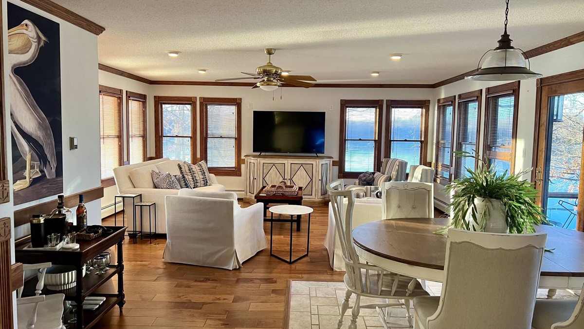 Gilbertsville House | Kentucky Lake Retreat: A Perfect for Family and Friends with Breathtaking Views