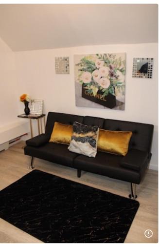 Ansonia Apartment | Keri APRN LLC