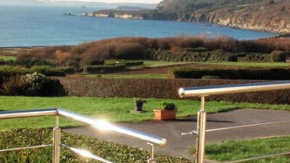Telgruc-sur-Mer Cottage | - Kerlévéan