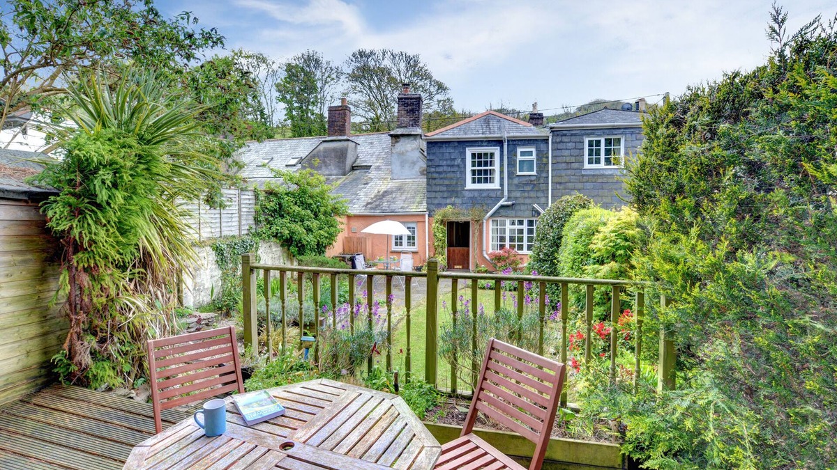 Hessenford House | Kernow - Three Bedroom House, Sleeps 6