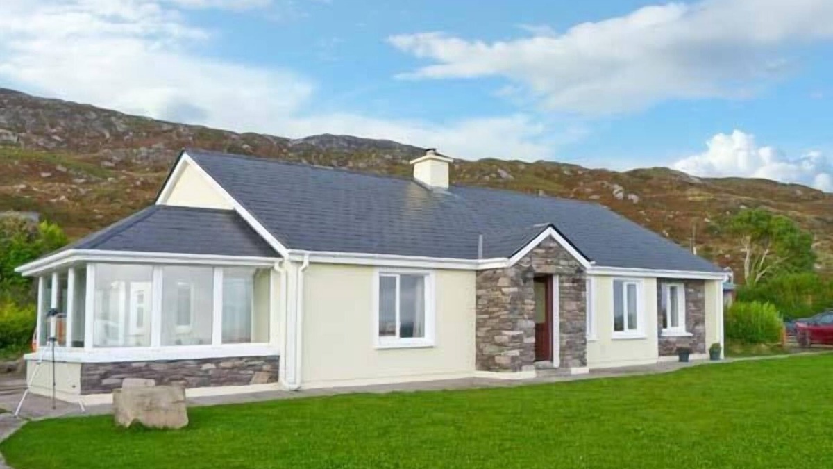 Caherdaniel Cottage | KERRY WAY COTTAGE, family friendly in Castlecove, County Kerry