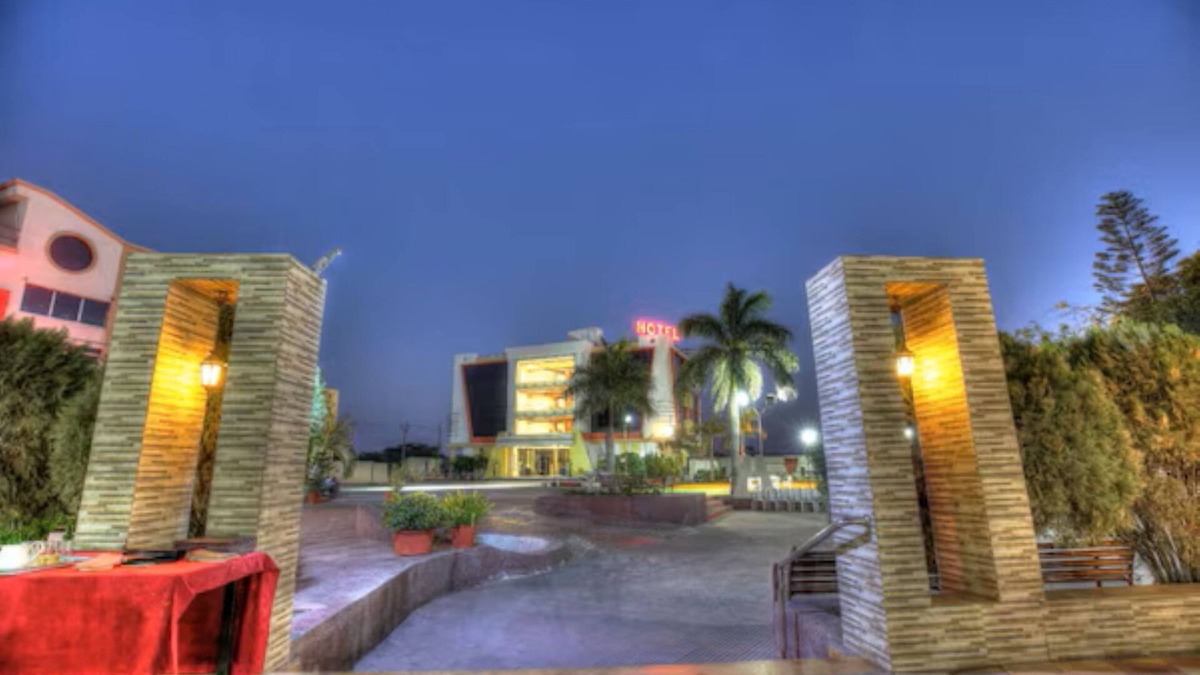 Jamnagar Hotel | Keshwaras Residency
