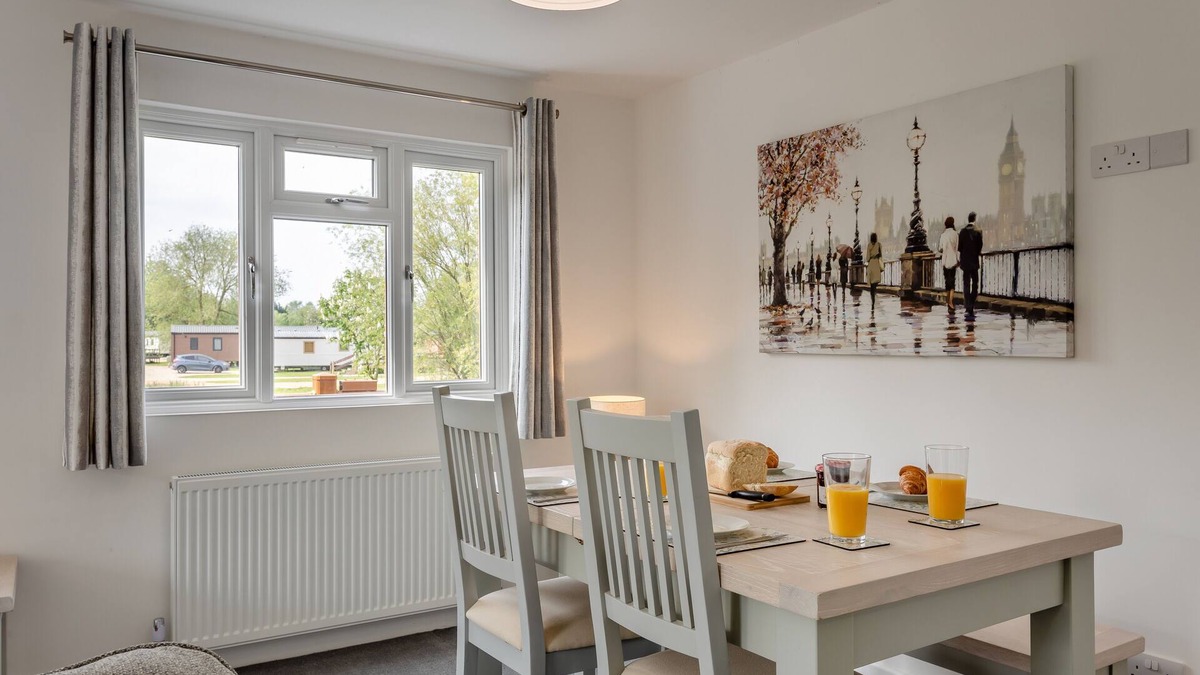 Welney House | Kestrel Lodge - Two Bedroom House, Sleeps 4