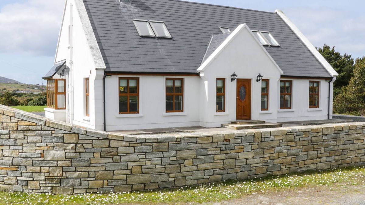Valley House | KEVIN'S HOUSE, pet friendly in Achill Island, County Mayo