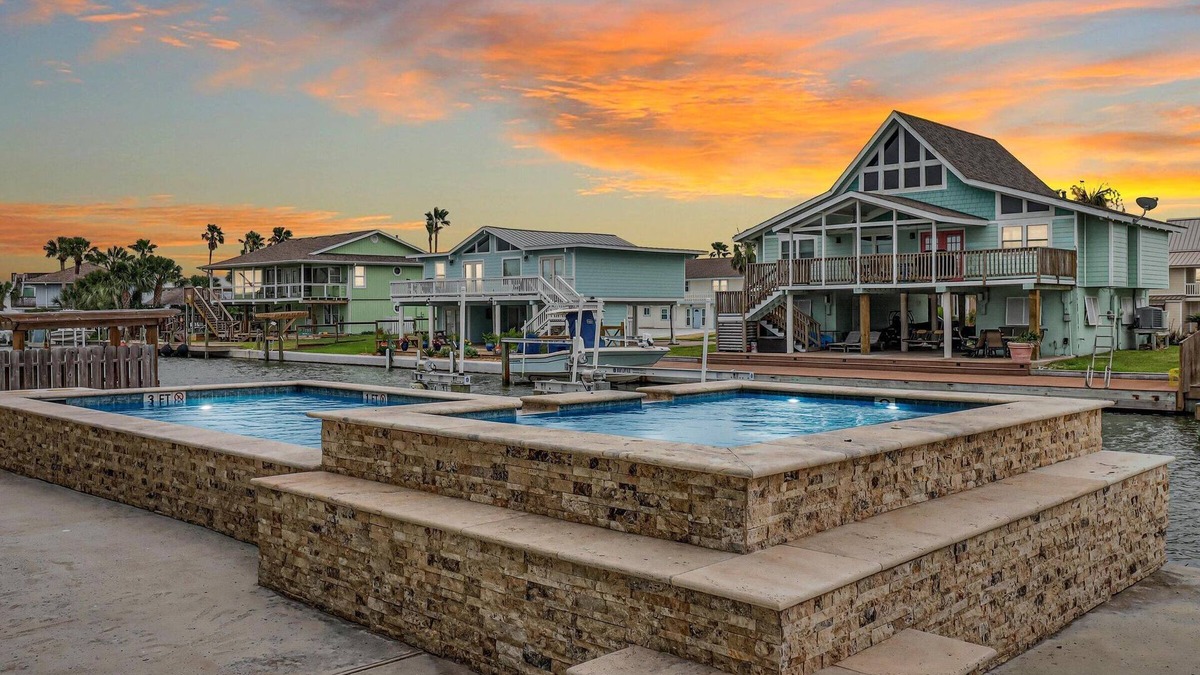 Key Allegro House | Key Allegro home, Private pool, Hottub, Outdoor kitchen, Kayaks, Gameroom.