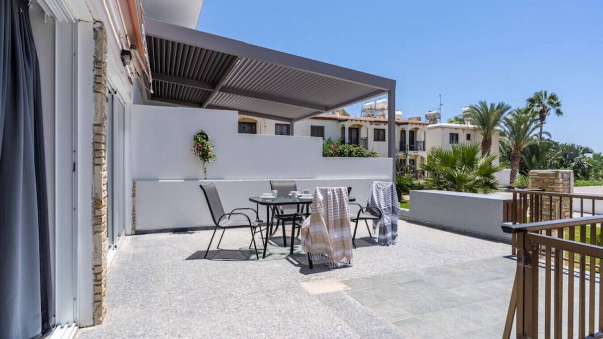 Pyla Apartment | Keylana's 2-BR Apt By The Beach