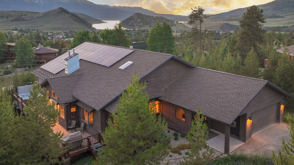 Summit Cove House | Keystone Large Family Home - Amazing Views, Rustic Charm - Hot Tub, Game Room