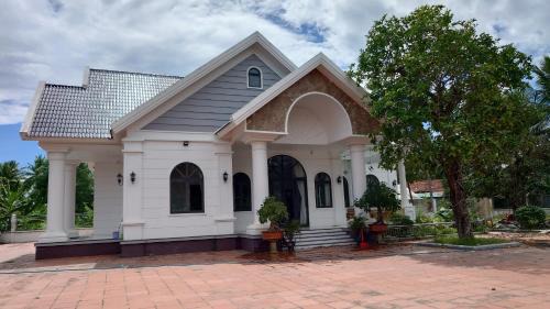 Hoai Nhon Hotel | Khách sạn Lavender Hoa châu resort