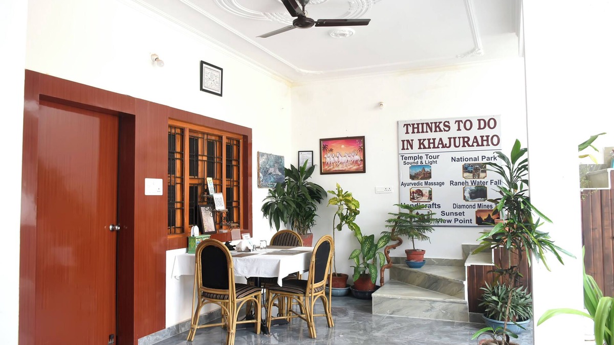 Khajuraho Hotel | Khajuraho Glory Homestay in Khajuraho with AC, WiFi. Enjoy your stay