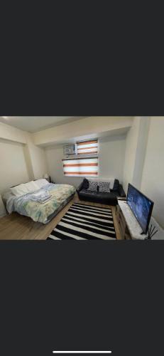 Binan City Apartment | Khentdrick's Place at Holland Park Southwoods