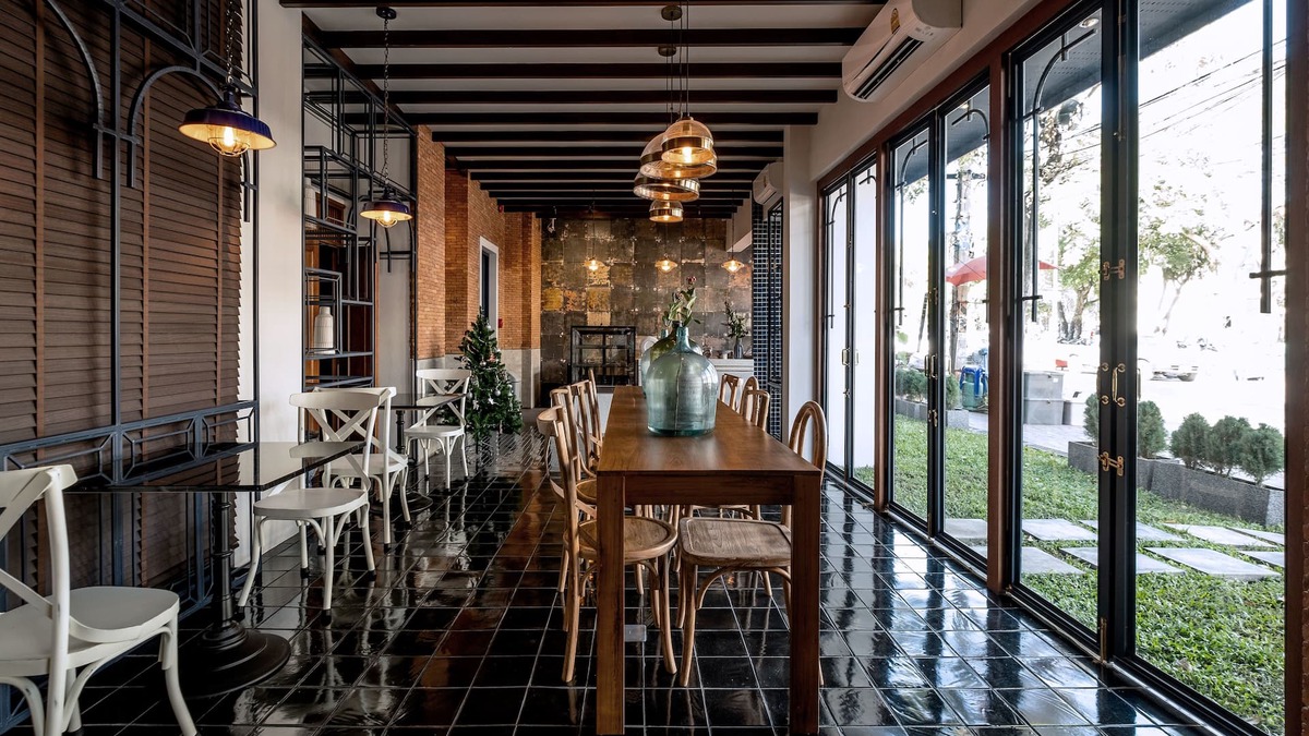 Old City Hostel | KhunLuang Hostel - Adults Only