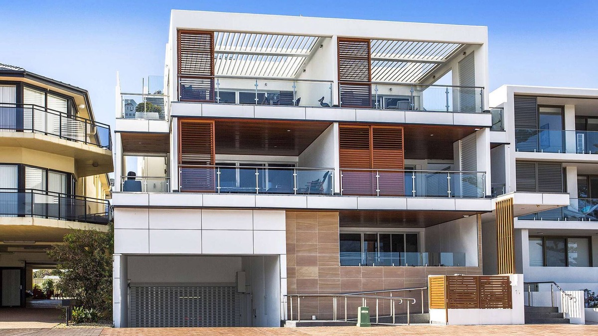 Kiama Apartment | Kiama Seaside Getaway - Just 1 1/2 hours south of Sydney - up to 4 Adults and 2 children