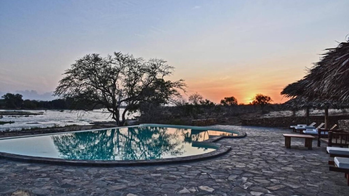 Tsavo East Cabin | KIBOKO RIVER CAMPnA LUXURIOUS ESCAPE IN THE WILDERNESS.