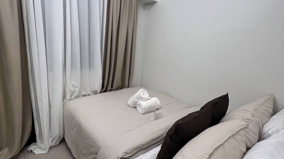 Tambo Apartment | Kick back and relax in this calm, stylish space at the heart of the city!