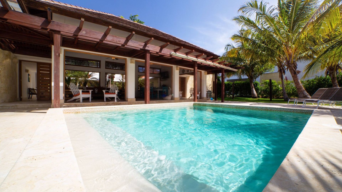Punta Cana Villa | KID-FRIENDLY LUXURY VILLA - 300 YARDS FROM BEACH - MAID & CHEF INCLUDED !