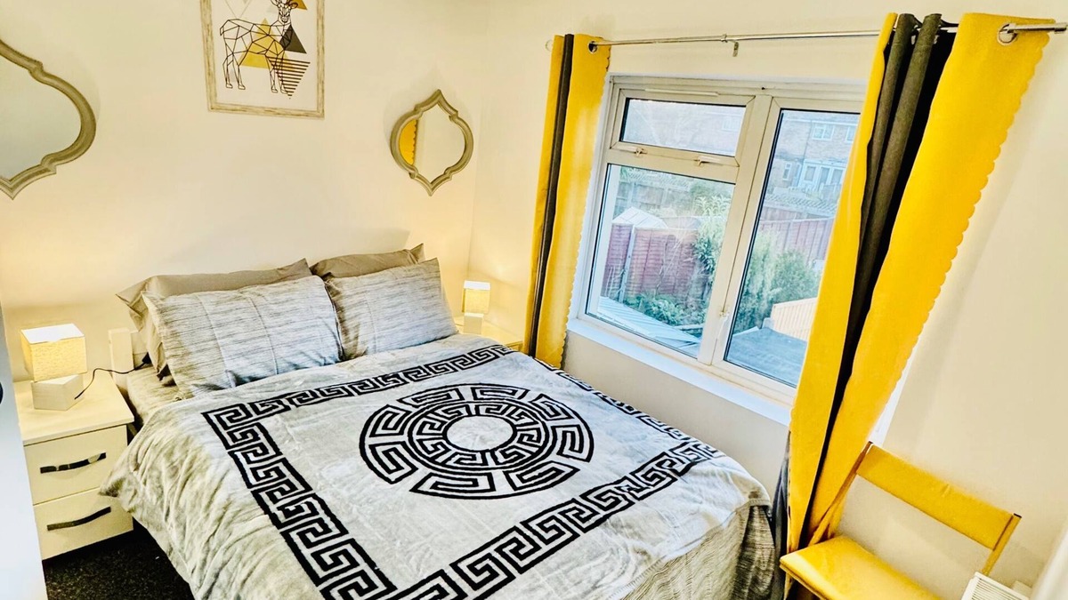 Kidderminster House | Kidderminster West Midlands Birmingham 3 bedrooms