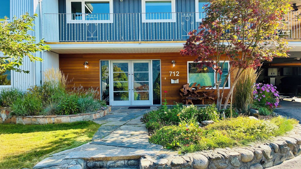 Nelson House | Kidds Cottage Nelson, A fully furnished suite with everything. Just bring gear.