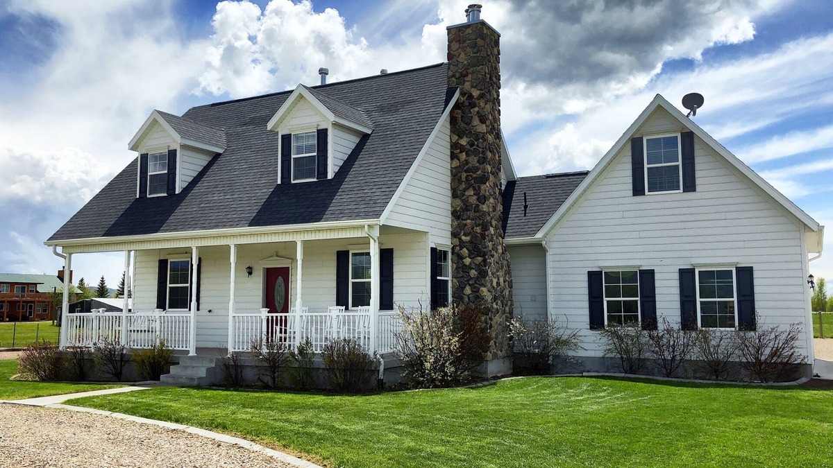 Dingle House | Kids Love Our Home-10 miles Bear Lake North Beach