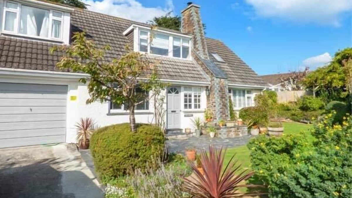 Rock Cottage | KILCARREG, family friendly, luxury holiday cottage in Rock