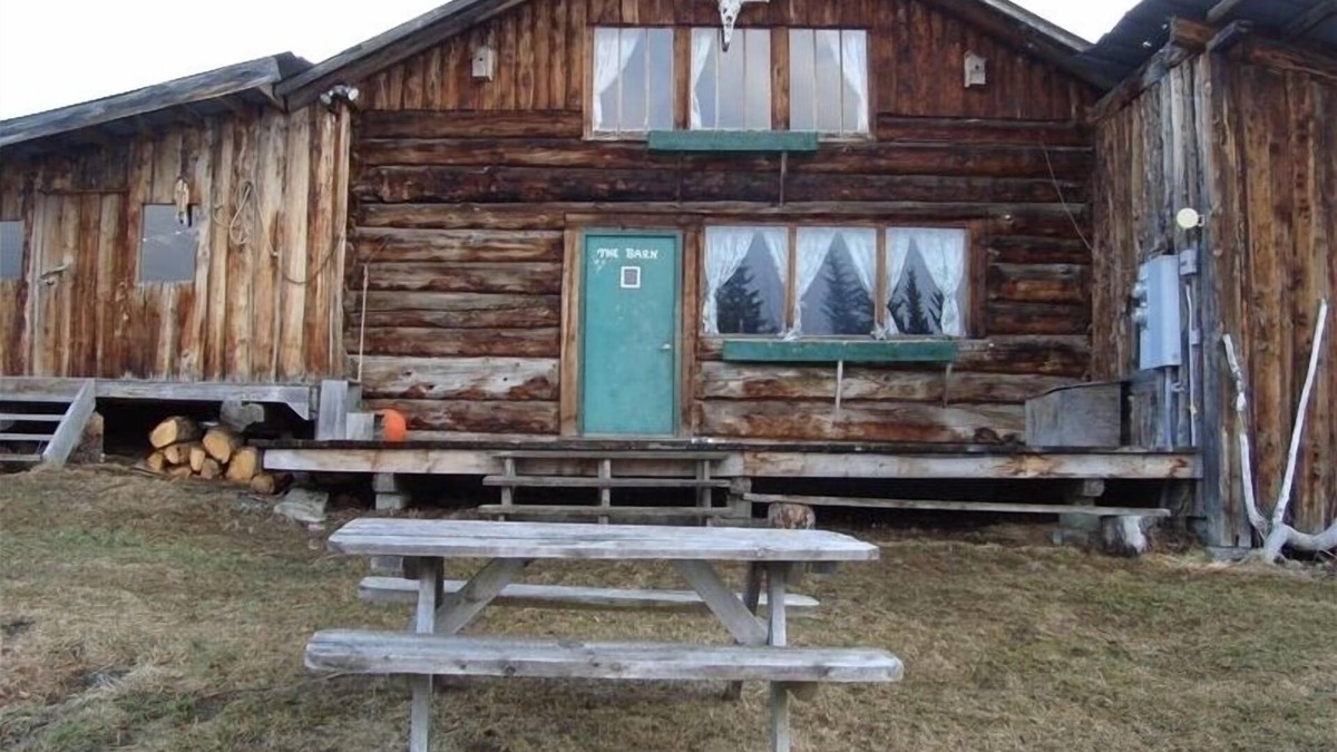 Fritz Creek Cabin | Kilcher Family Homestead Alaska Last Frontier Historic Cabin