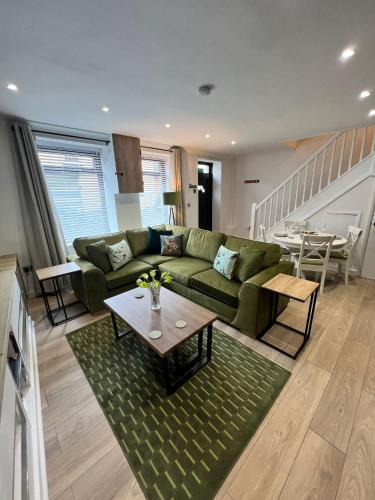 Treharris House | KILEX House - Contractors Long stay 3 bed Bike store