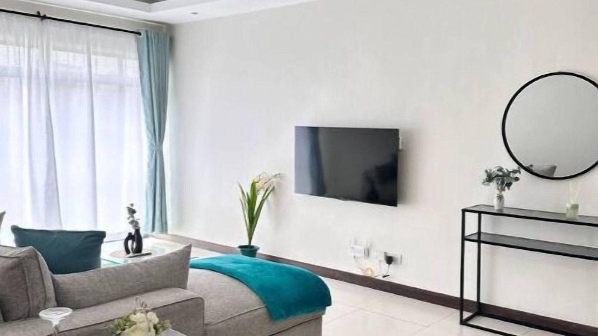 Nyali Apartment | Kilimani Chic 1BR/Ensuite with Gym & Pool