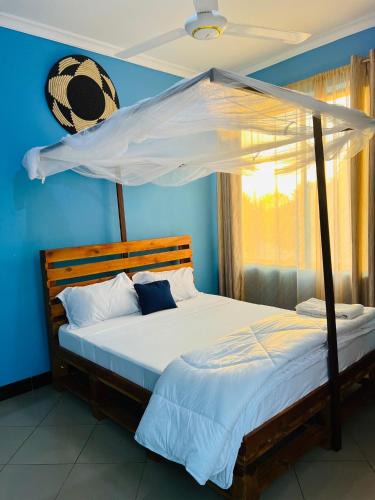 Moshi Hotel | Kilimanjaro Smiley Inn
