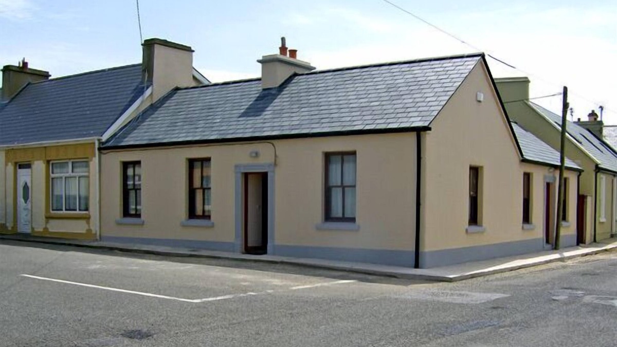 Kilkee Cottage | KILKEE COTTAGE, family friendly in Kilkee, County Clare