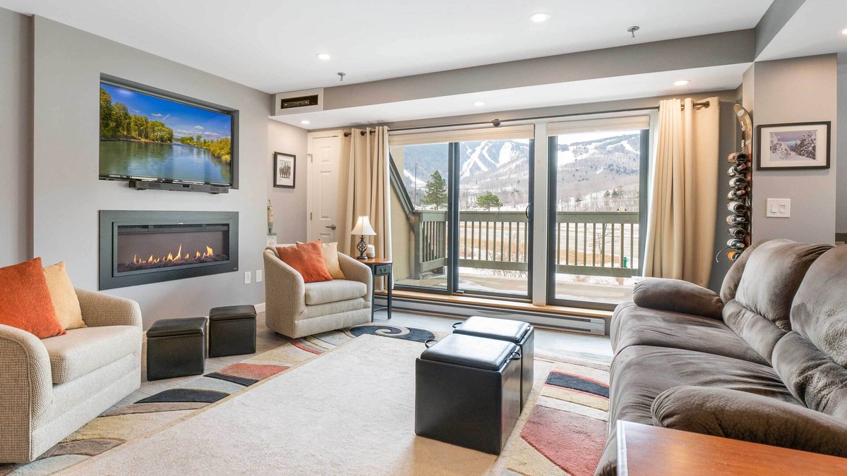 Killington Condo | ‘Killington Vacation Gem’ Walk to Ski Lifts!