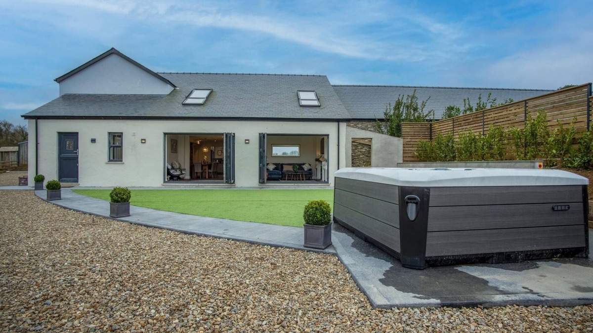 Narberth Cottage | Kiln Park Farmhouse - 4 Bedroom Cottage - Narberth