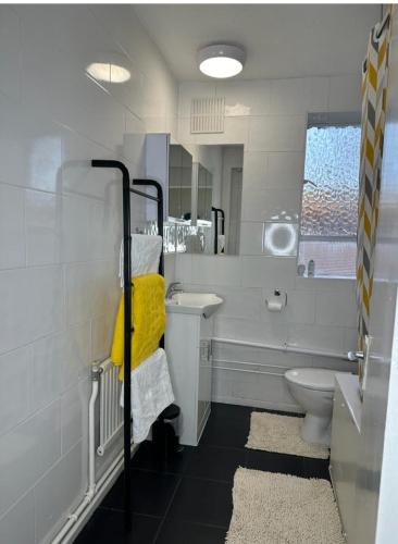 Camberwell Apartment | Kim33 Two Bedroom Apartment Central London
