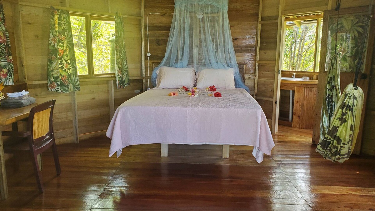 Bluefields House | Kimoya's cottage is a mountain cottage overlooking the sea and coastline