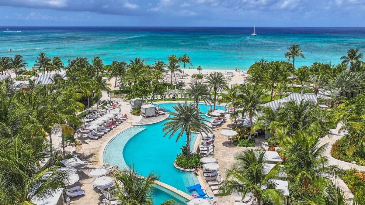 Seven Mile Beach Hotel | Kimpton Seafire Resort + Spa by IHG