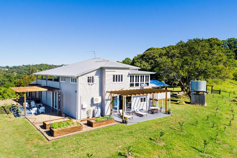 Kin Kin House | Kin Kin Farm House - Pets Allowed