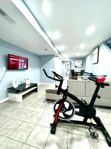 Wynnefield Apartment | King Bed/apartment/Free St Parking/Quiet