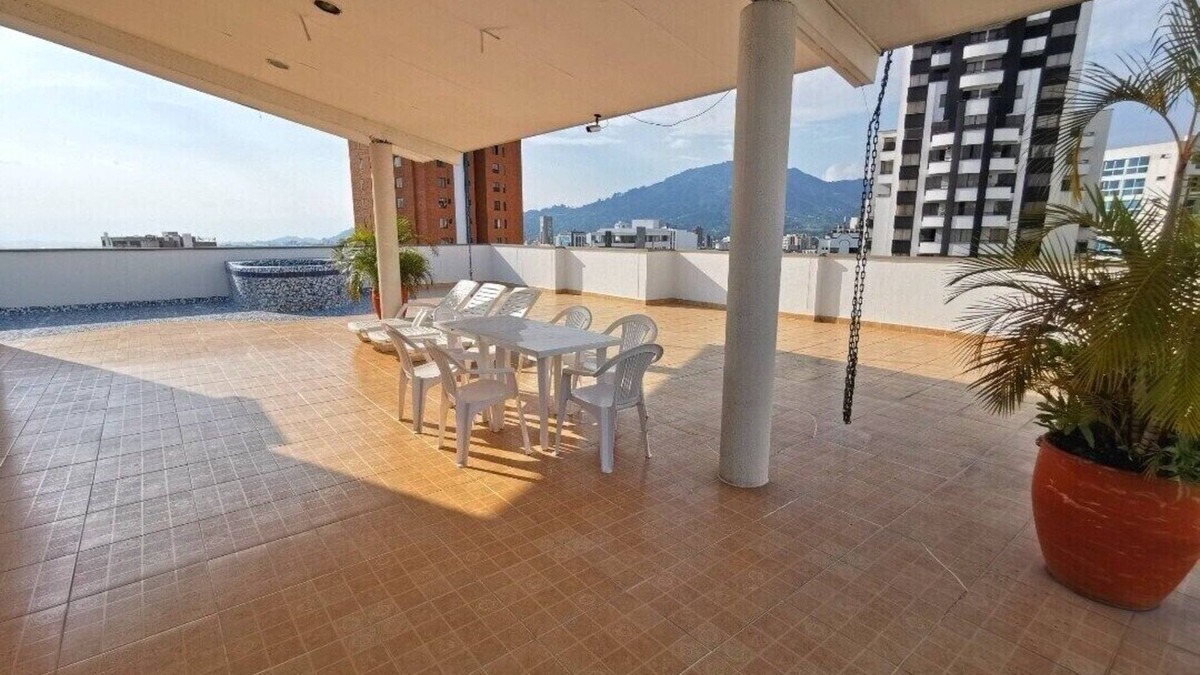Pereira Apartment | KING Bed. Best Area in City. Rooftop. No Fees!